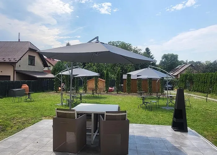 The Castle Suites & Apartment - Free Parking - Self Check In (Adults Only)