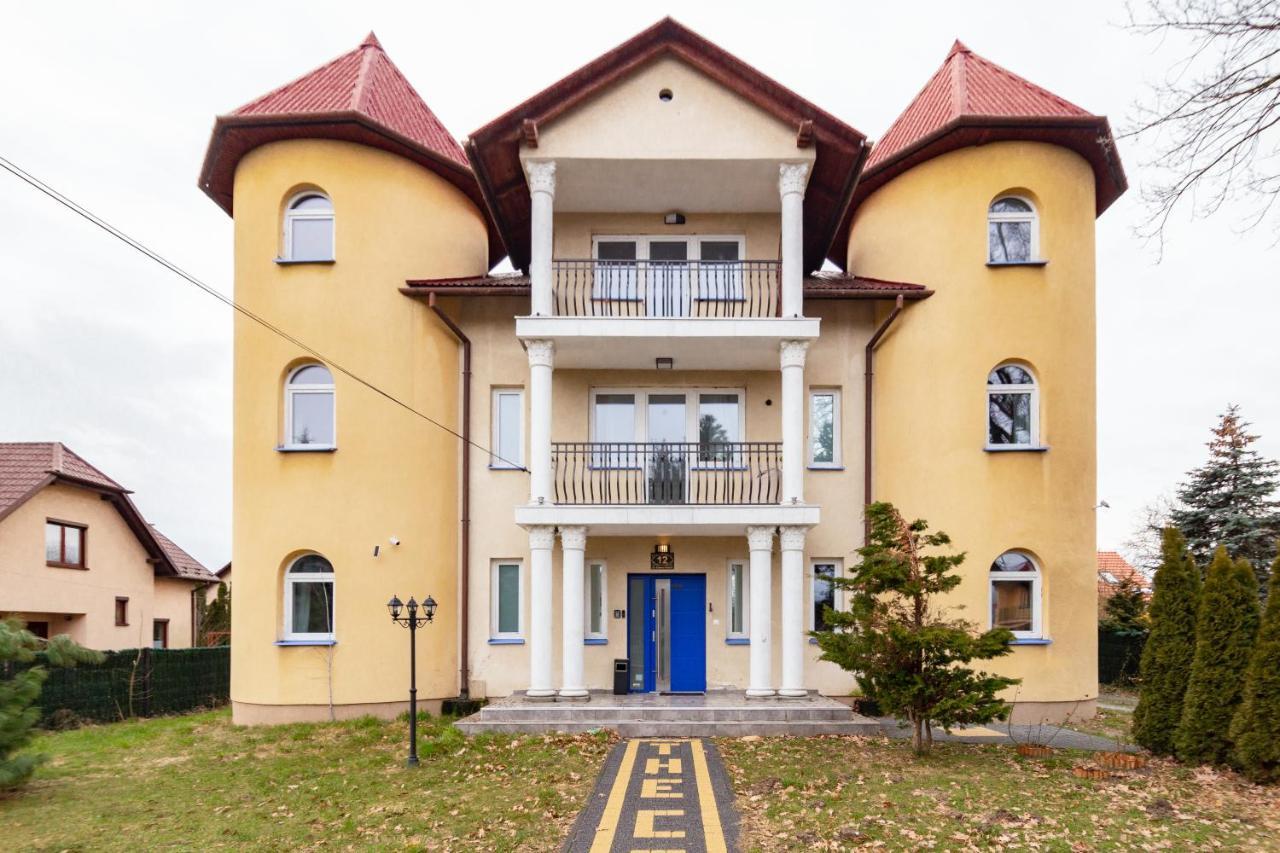 The Castle & - Free Parking - (adults Only) Apartment Krakau
