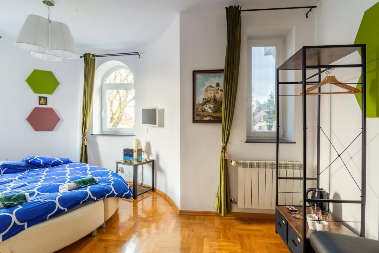 The Castle & - Free Parking - Self Check In (adults Only) Apartment Krakow