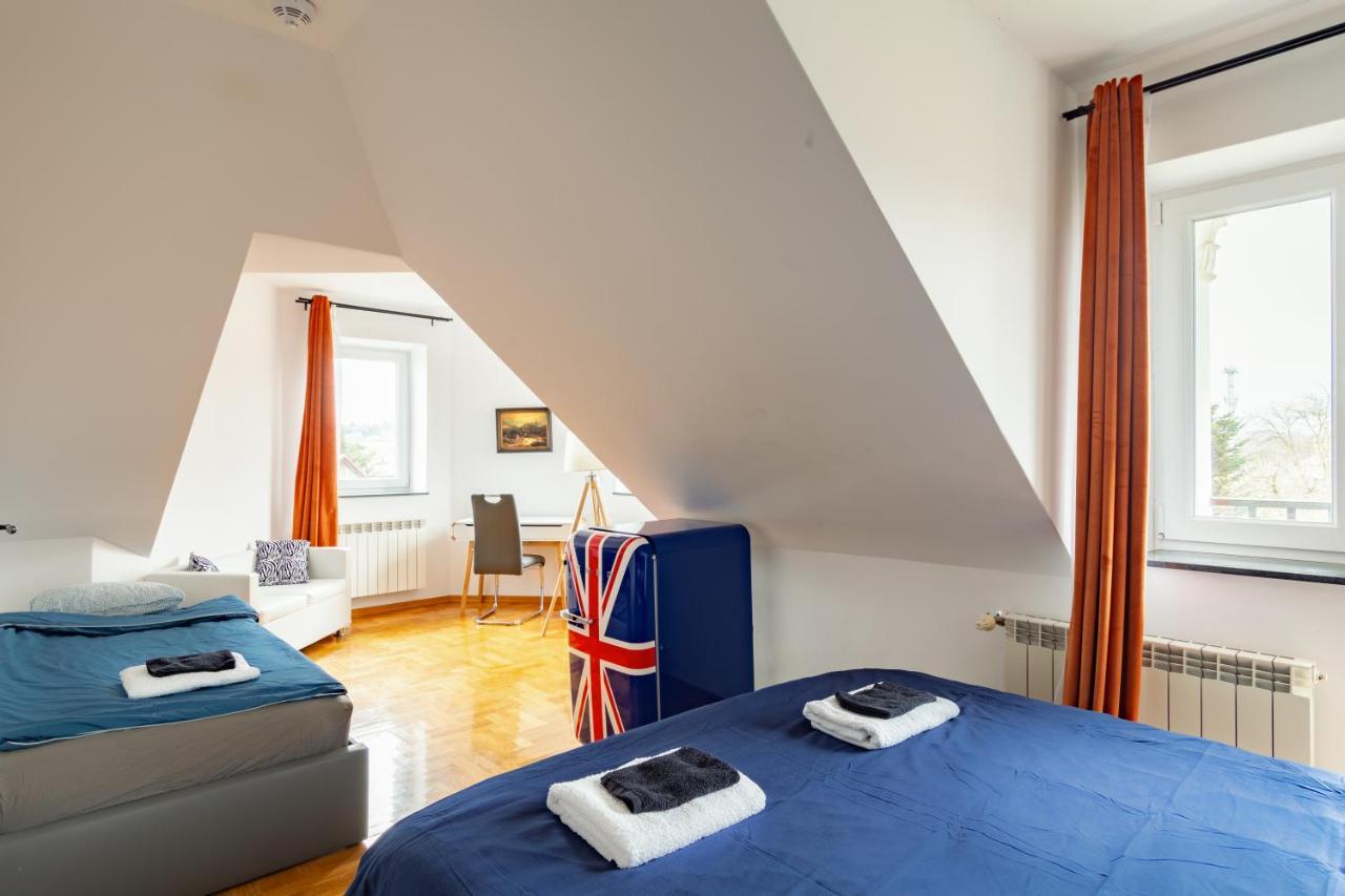 The Castle & - Free Parking - (adults Only) Apartment Krakau