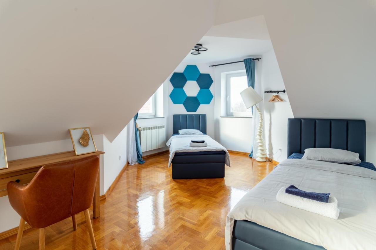 The Castle & - Free Parking - (adults Only) Apartment *