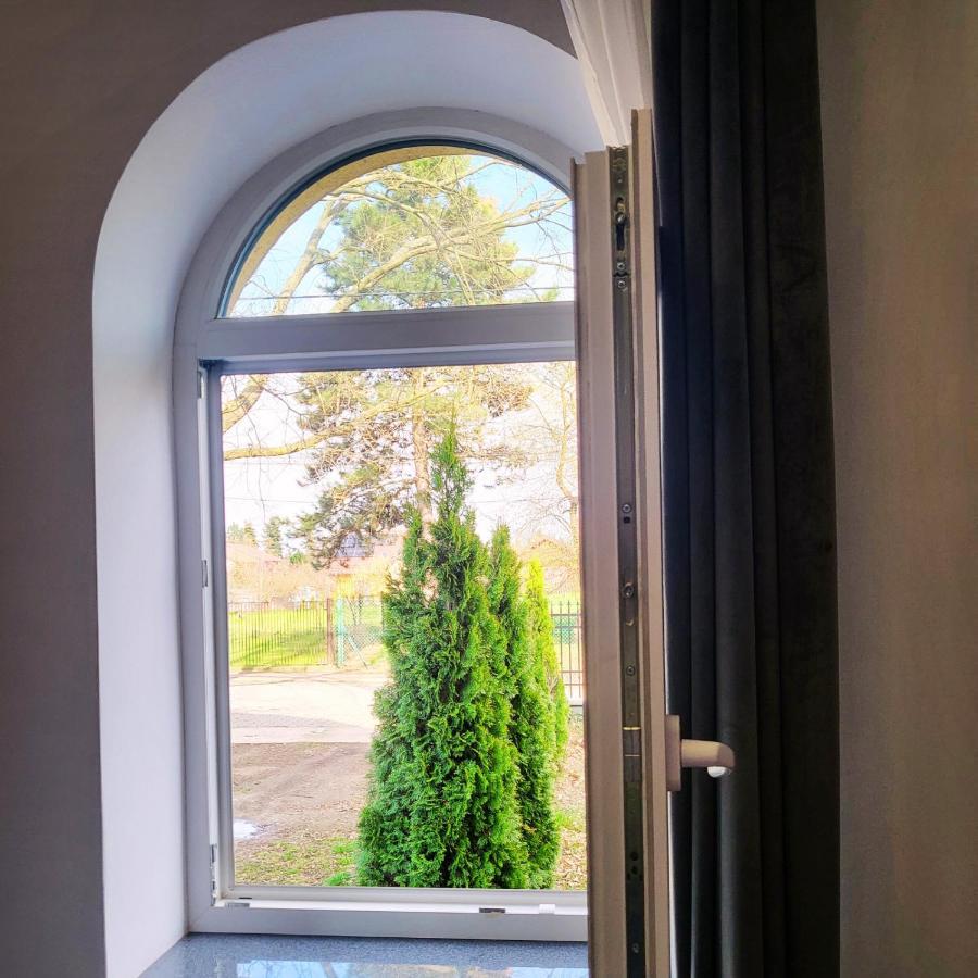 The Castle & - Free Parking - Self Check In (adults Only) Apartment *